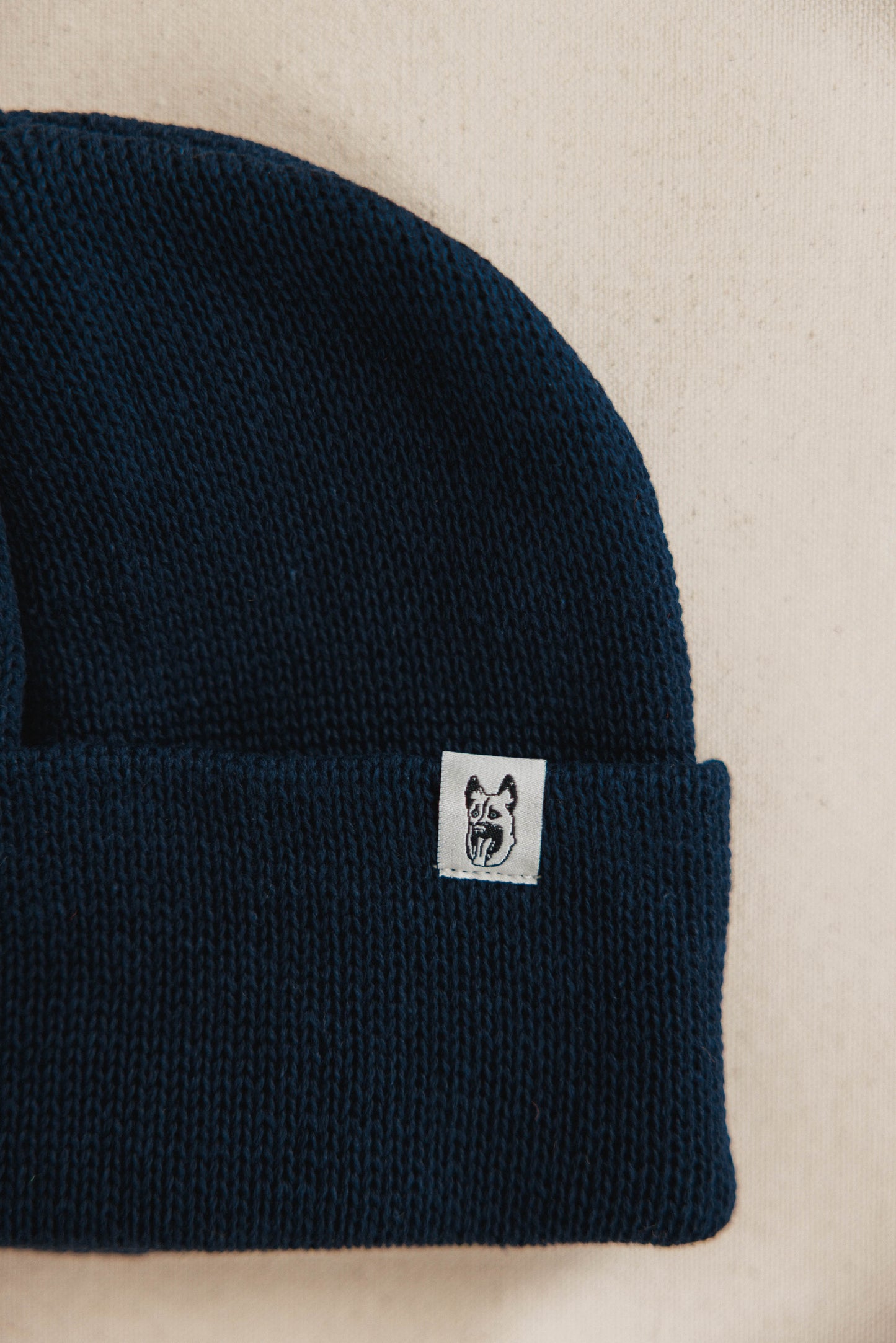 UNDERDOG LOGO BEANIE